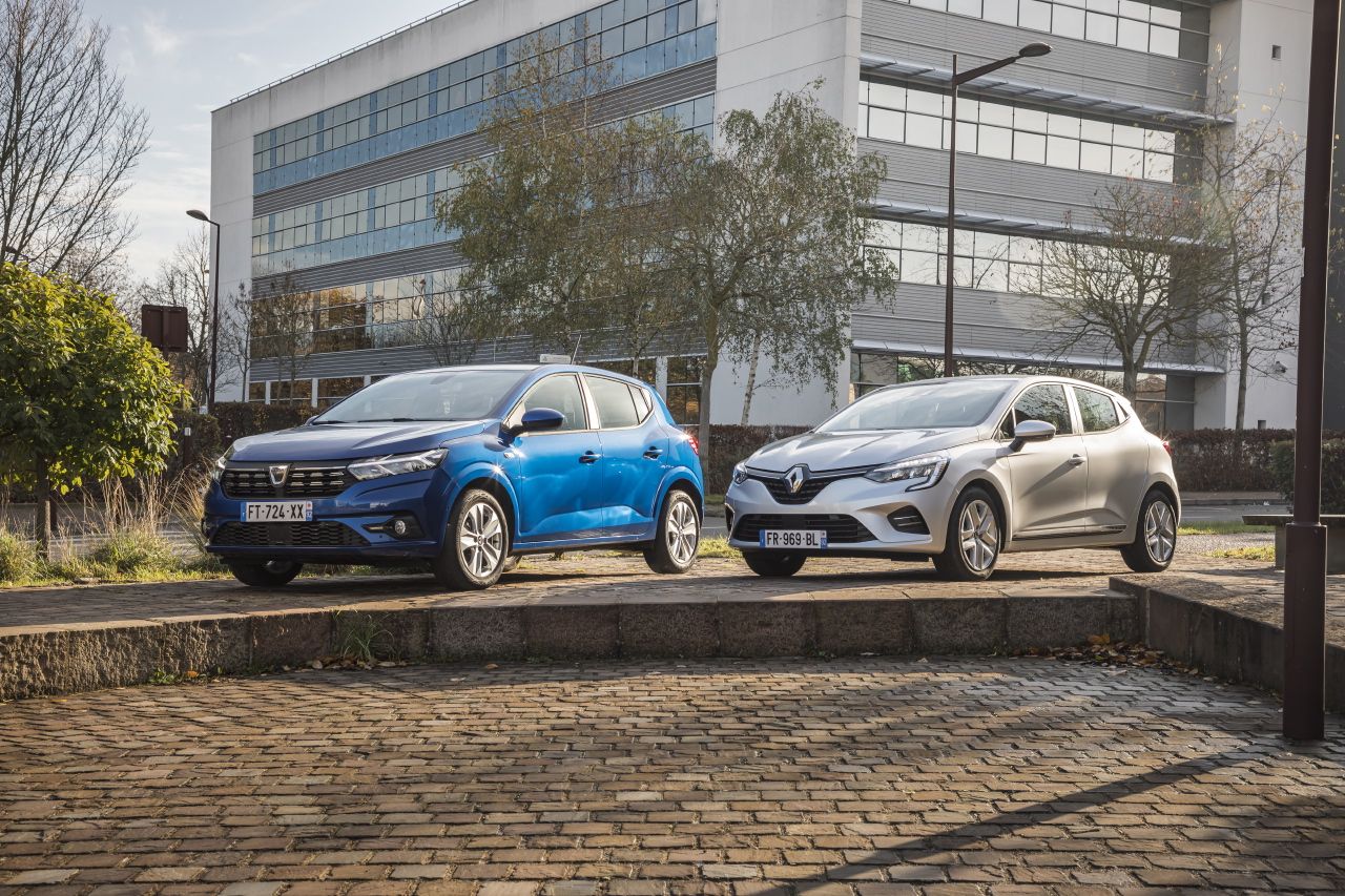 Dacia Sandero 2024 vs Renault Clio 2024 : Quelle voiture choisir au Maroc ?