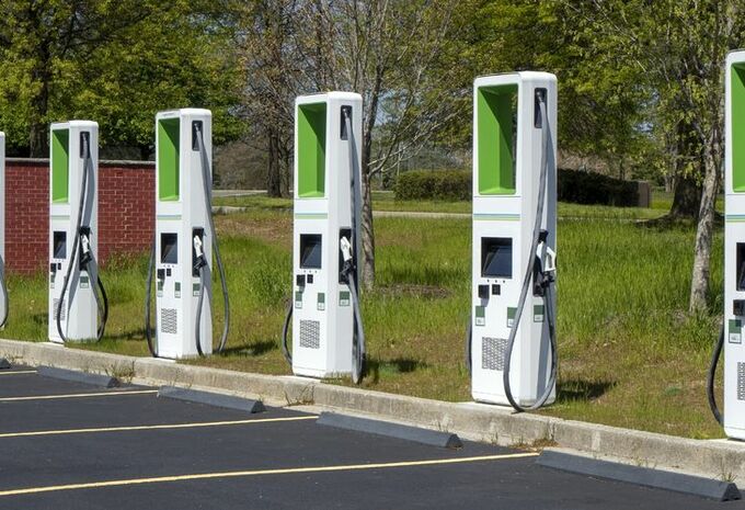 Les Stations de Recharge pour Voitures Électriques au Maroc en 2024