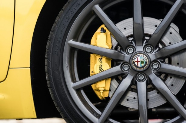 alfa-romeo-ALFA-ROMEO-4cgallery_0.png