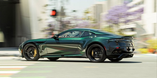 aston-martin-ASTON-MARTIN-Dbs-Supperleggeragallery_4.png