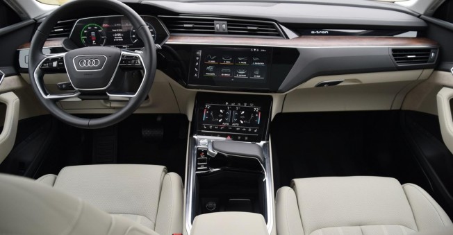 audi-AUDI-E-trongallery_0.png