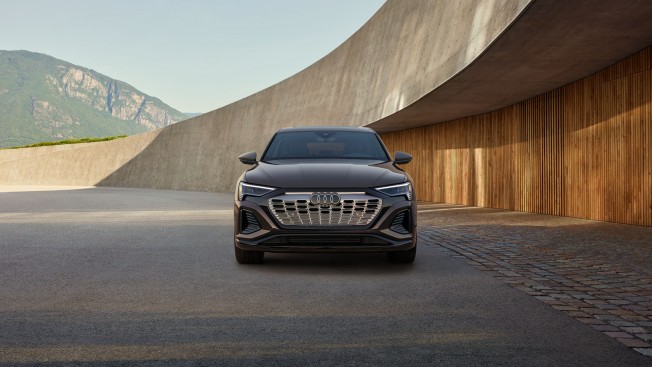 audi-AUDI-Q8-E-Tron-Sportbackgallery_2.png