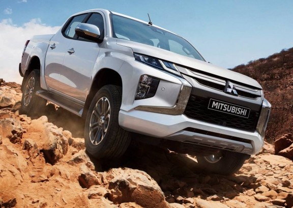 mitsubishi-MITSUBISHI-L200gallery_5.png