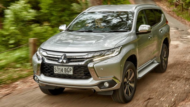 mitsubishi-MITSUBISHI-Pajero-Sportgallery_2.png