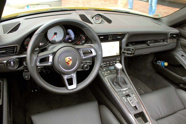 porsche-PORSCHE-911gallery_0.png