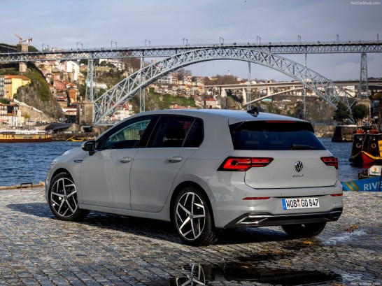 volkswagen-VOLKSWAGEN-Golf-8gallery_1.png