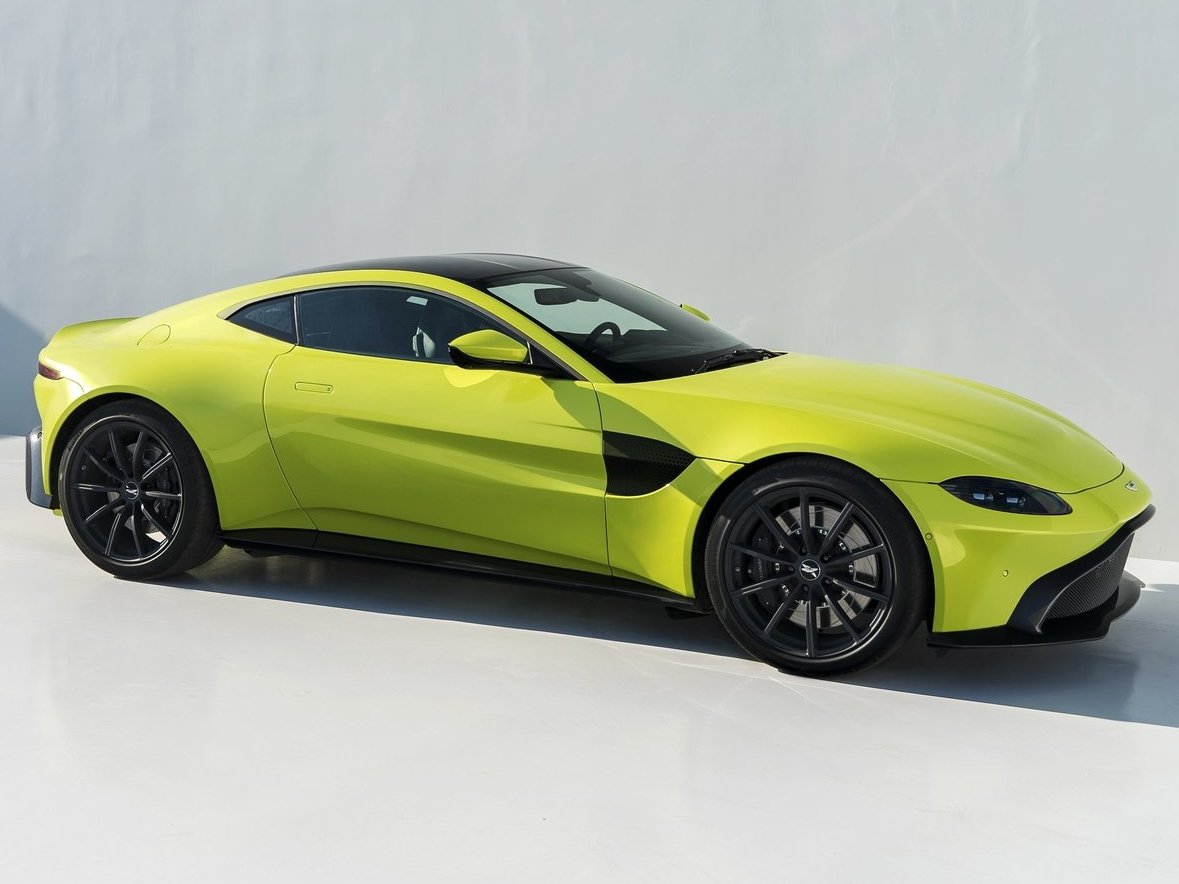 aston-martin-vantage-gallery_0.png