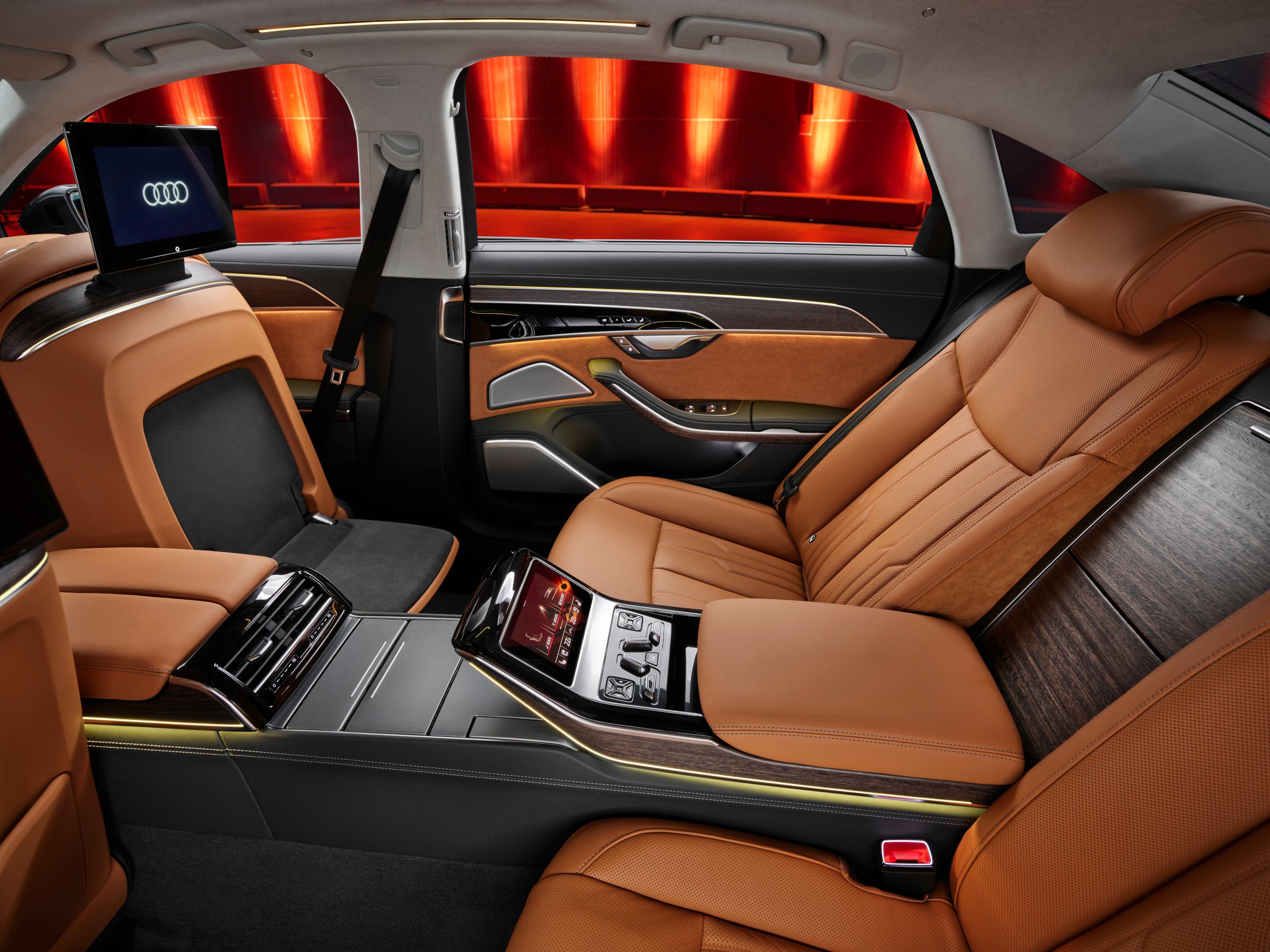 audi-a8-gallery_2.png