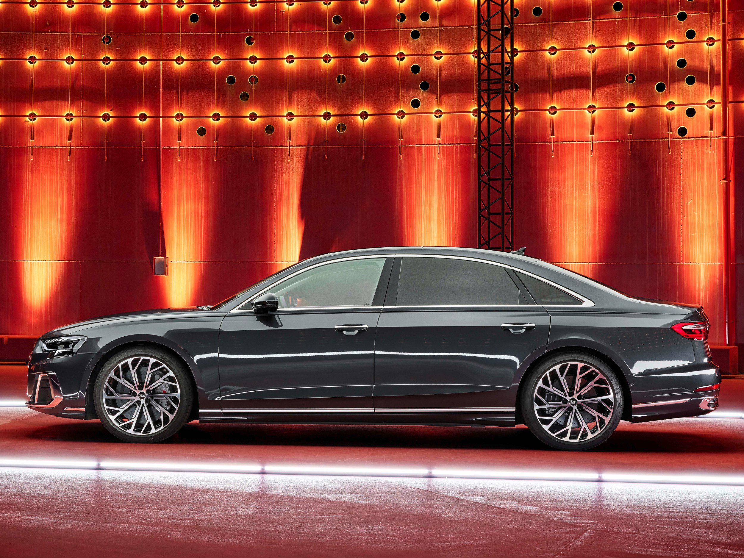 audi-a8-gallery_3.png