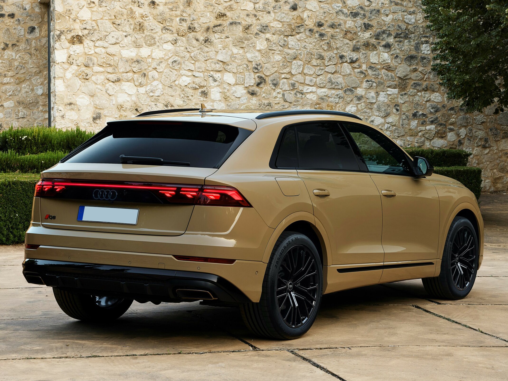 audi-q8-gallery_4.png