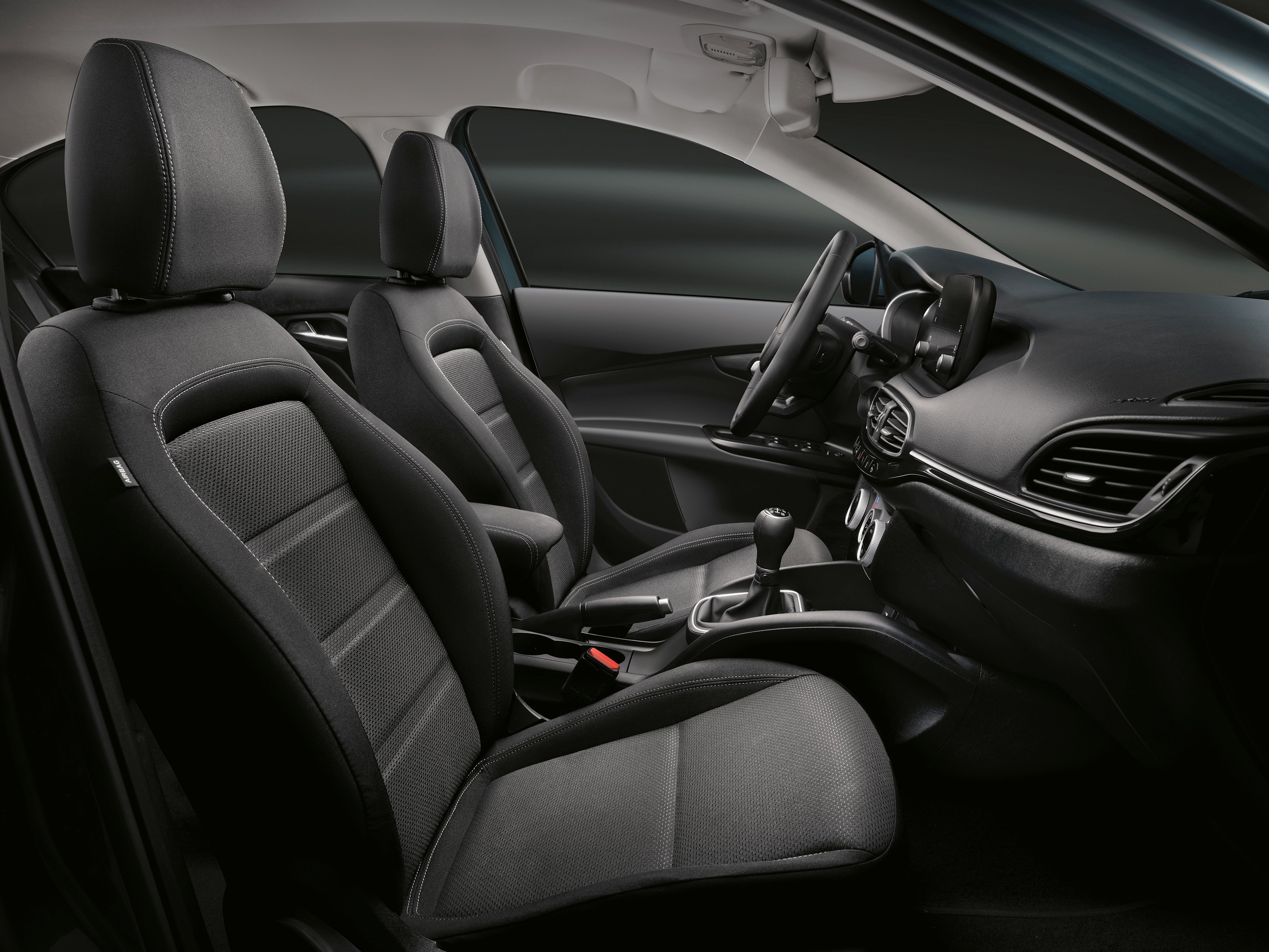 fiat-tipo-hatchback-gallery_2.png