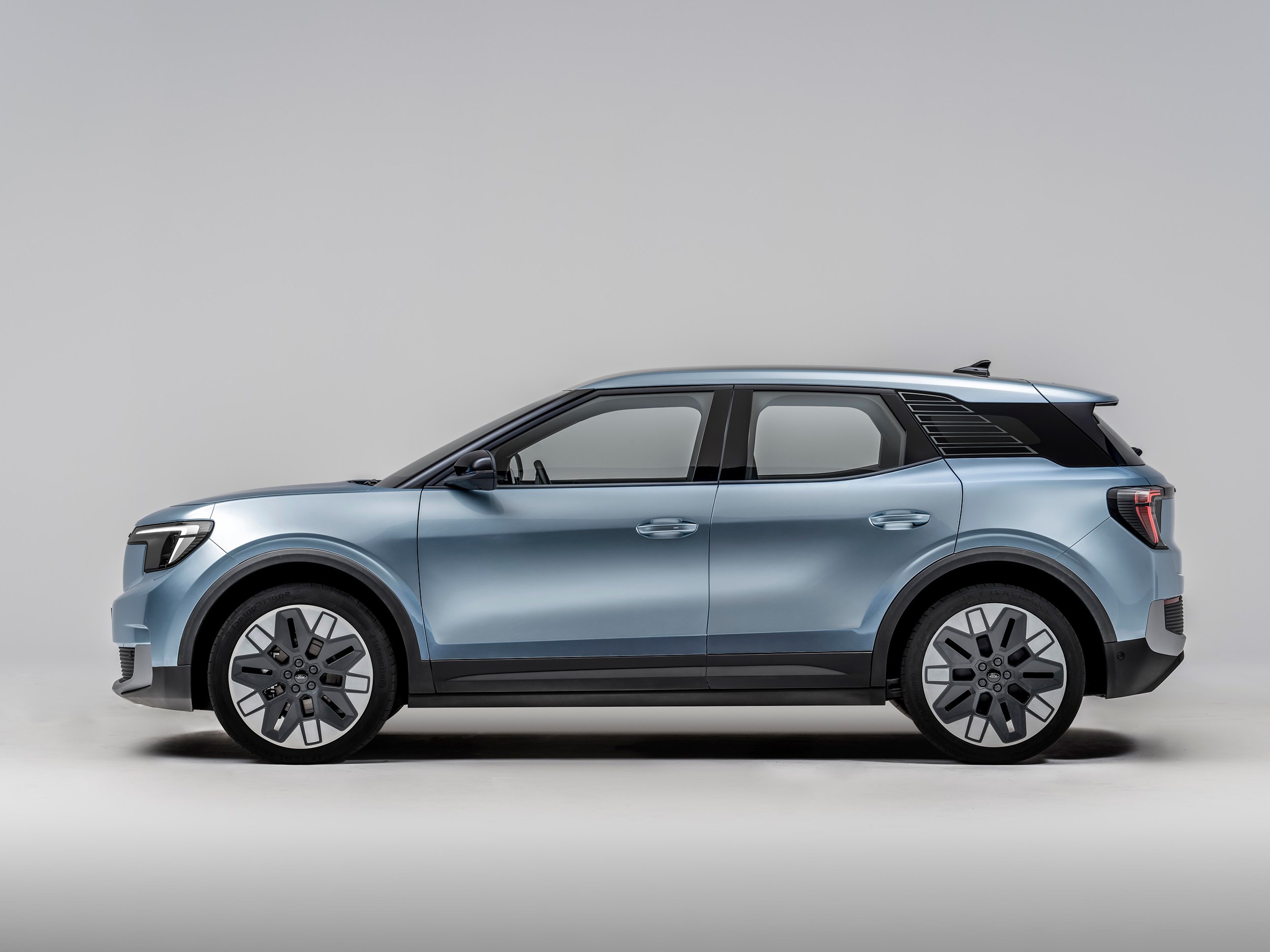 ford-explorer-gallery_3.png