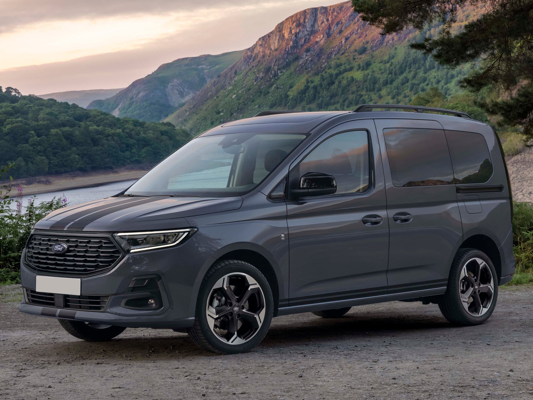 ford-tourneo-connect-gallery_0.png