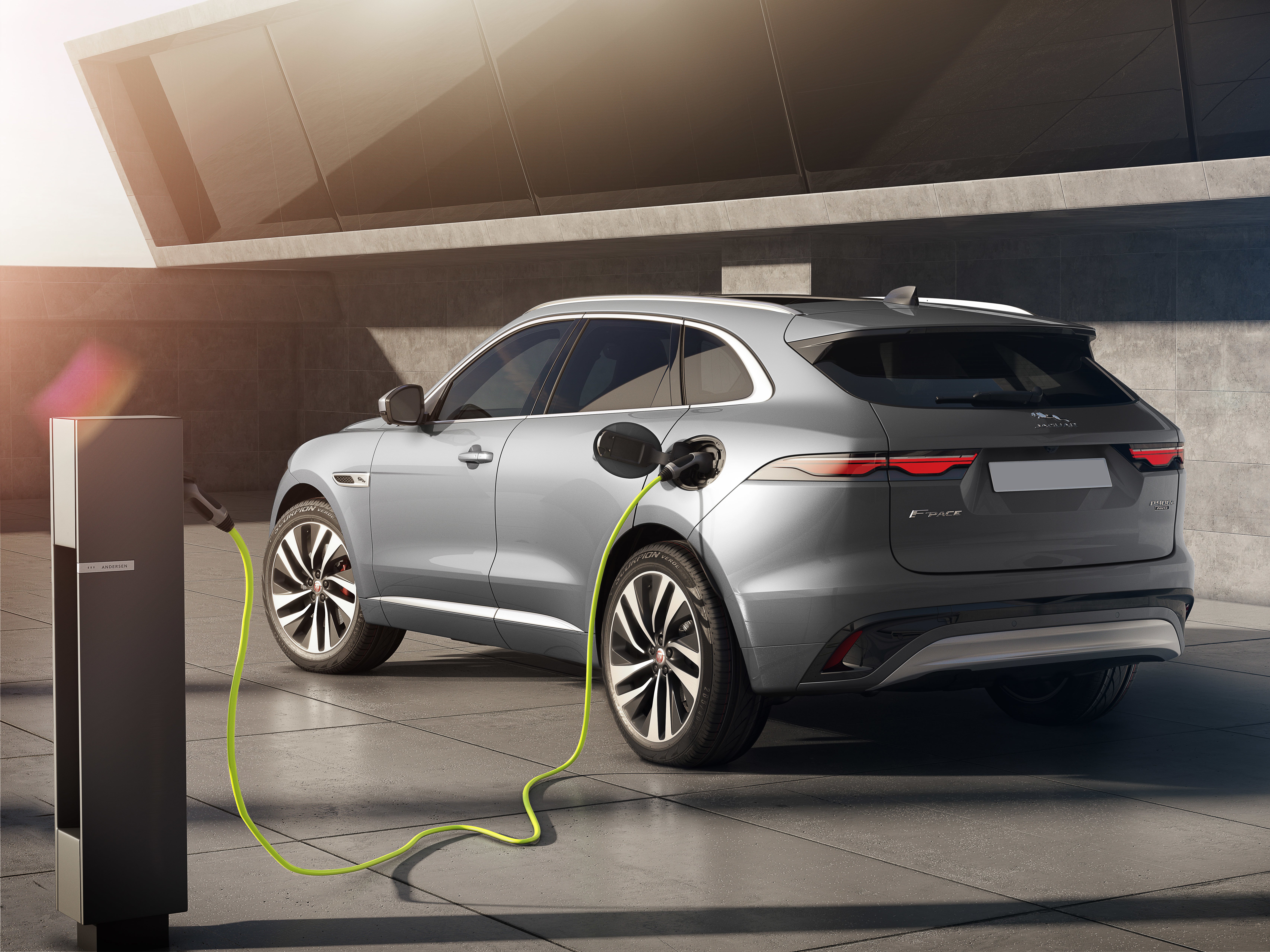 jaguar-f-pace-gallery_5.png