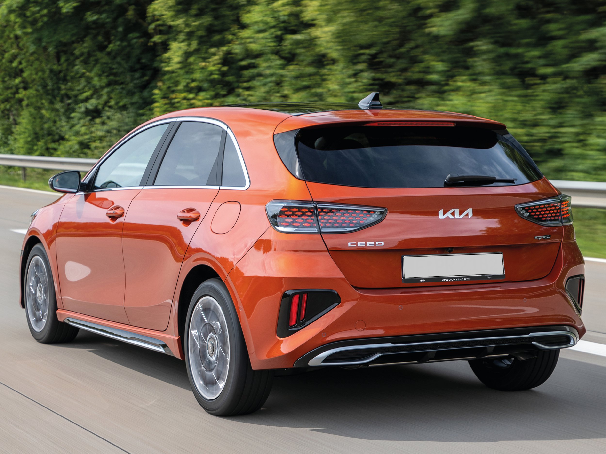 kia-ceed-gallery_6.png