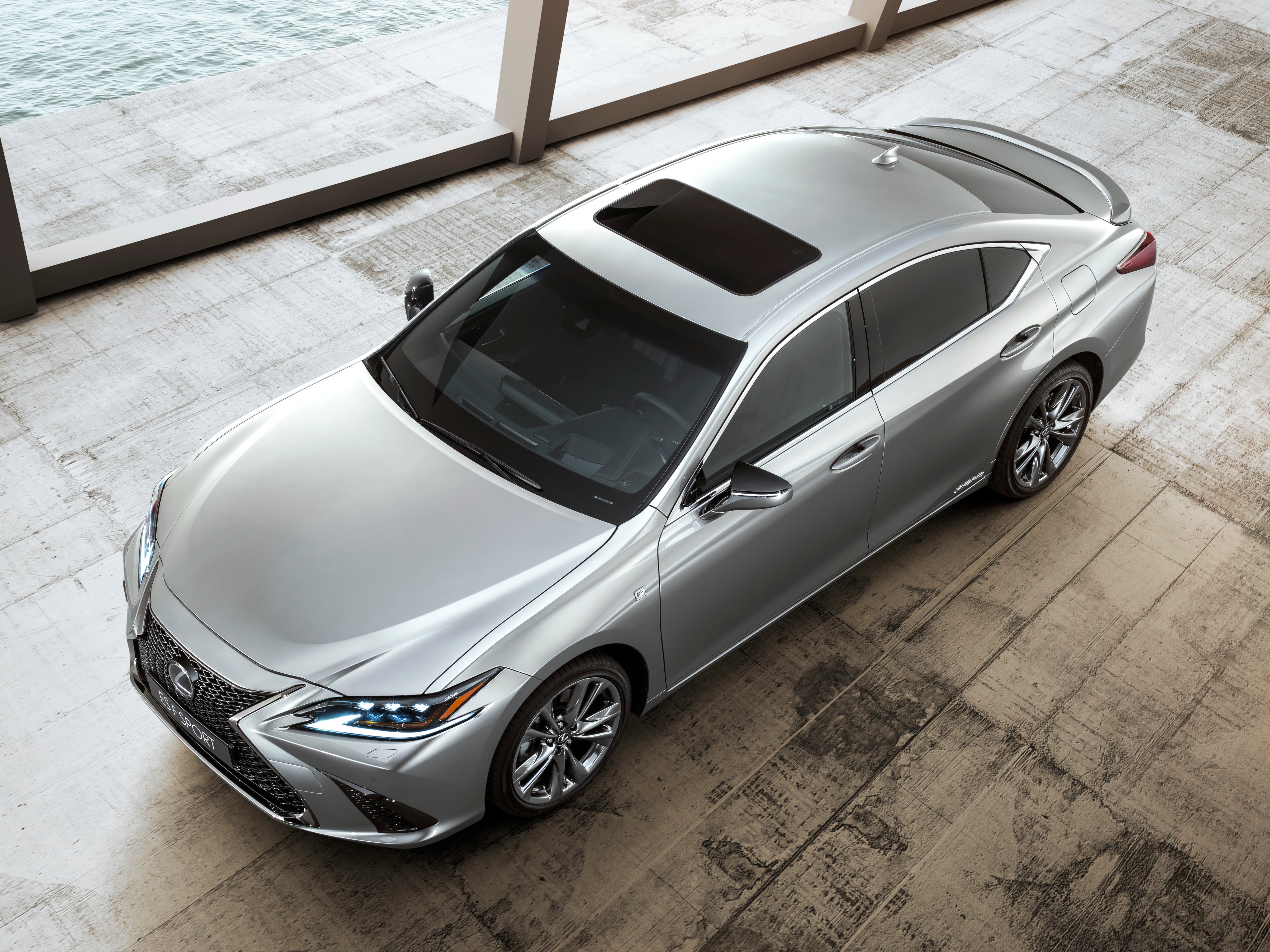 lexus-es-gallery_2.png