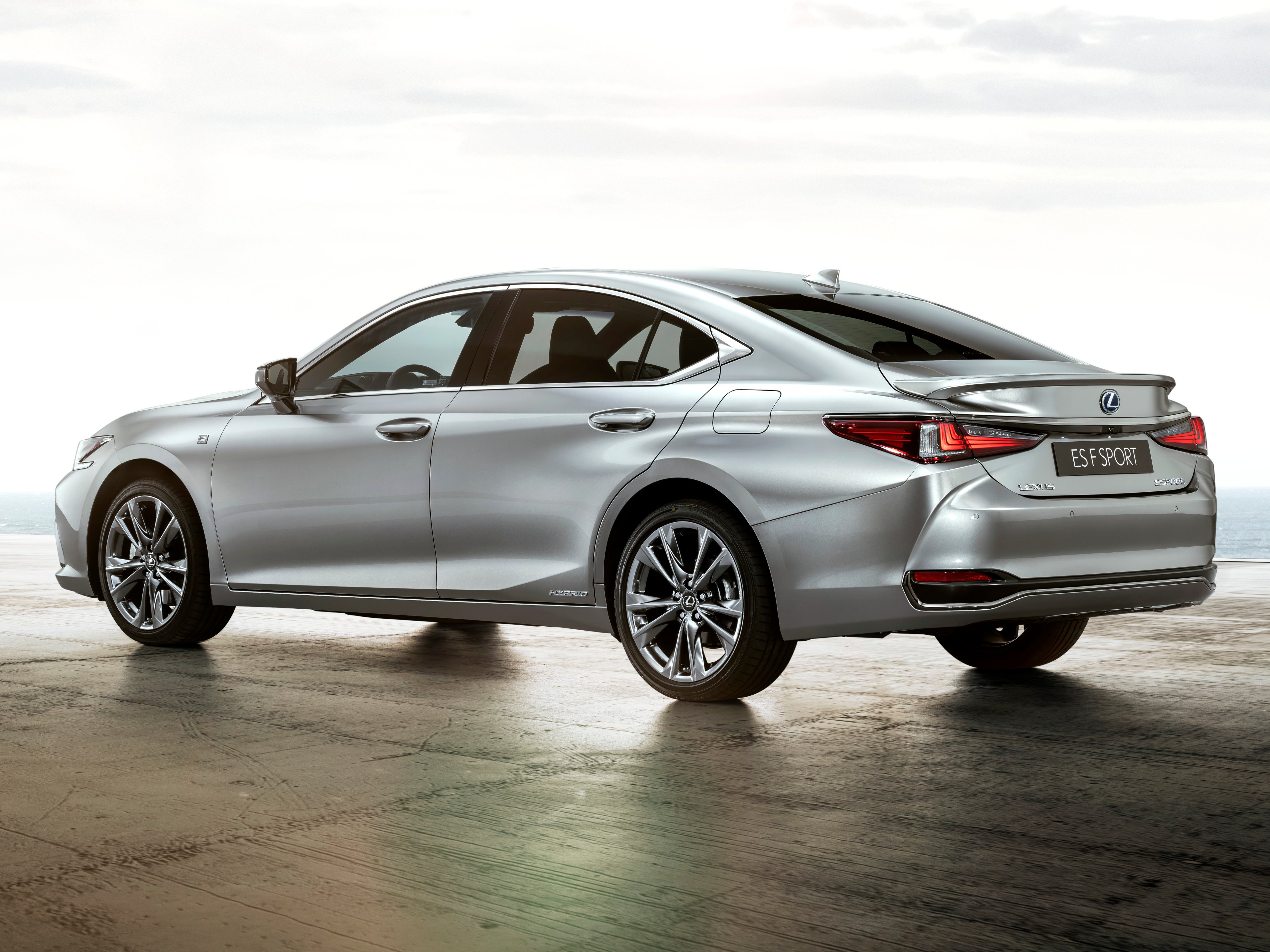 lexus-es-gallery_4.png