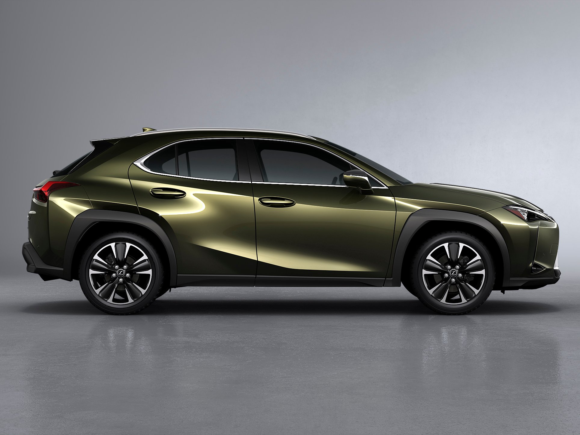 lexus-ux-gallery_2.png