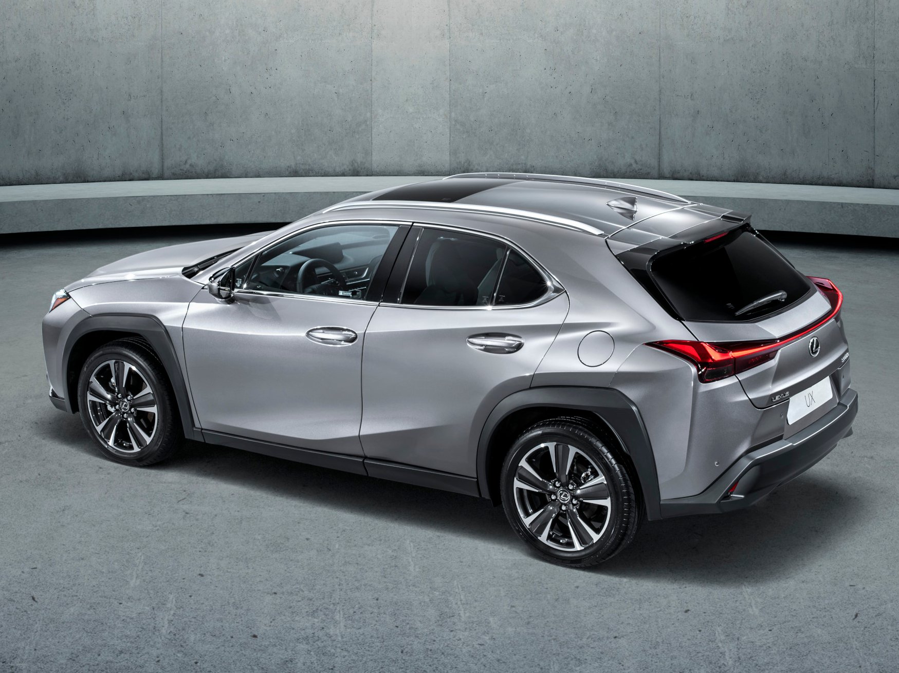 lexus-ux-gallery_4.png