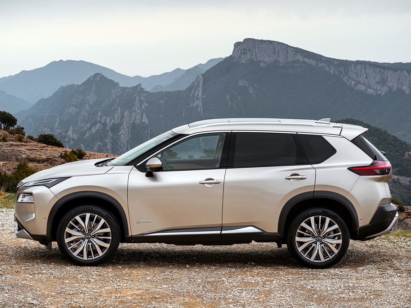 nissan-x-trail-gallery_3.png