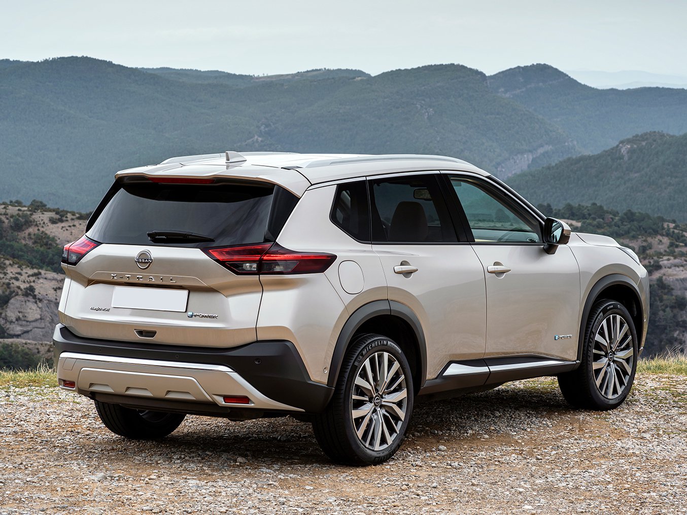 nissan-x-trail-gallery_4.png