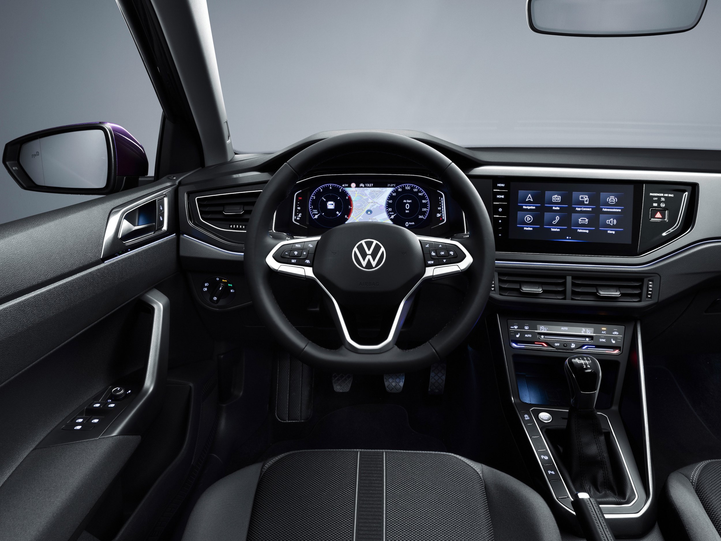 volkswagen-polo-gallery_1.png