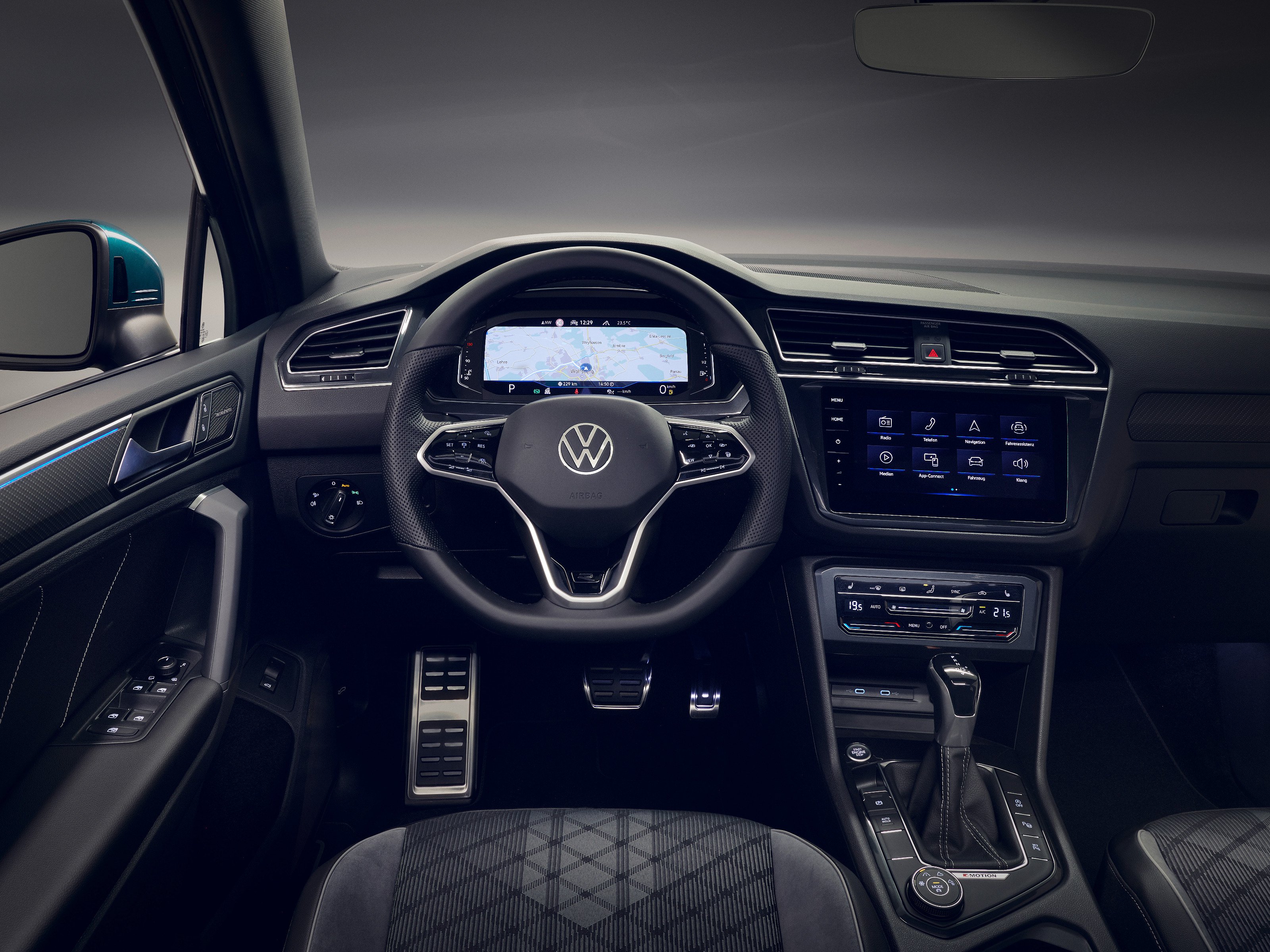 volkswagen-tiguan-gallery_5.png