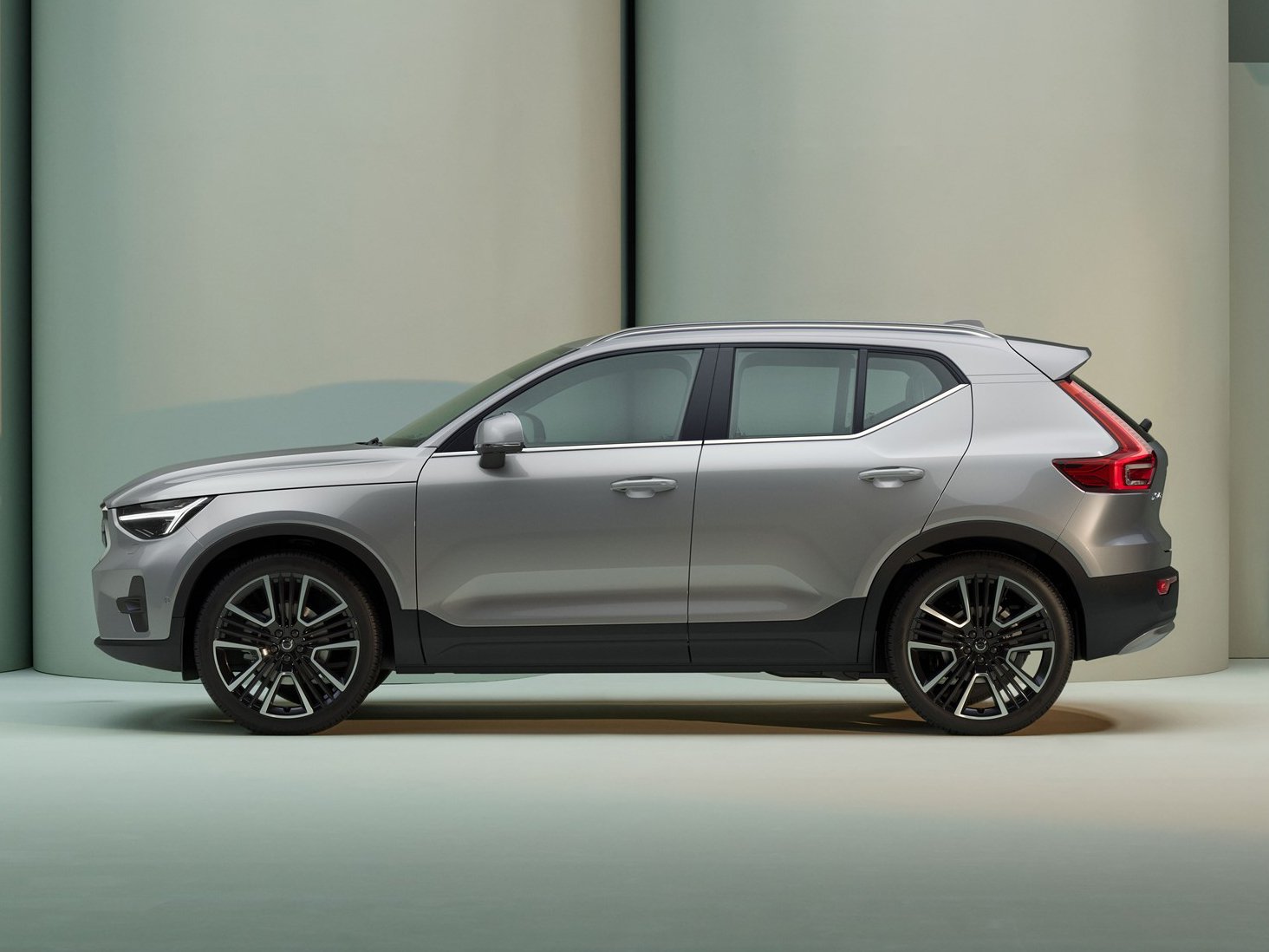 volvo-xc40-gallery_3.png